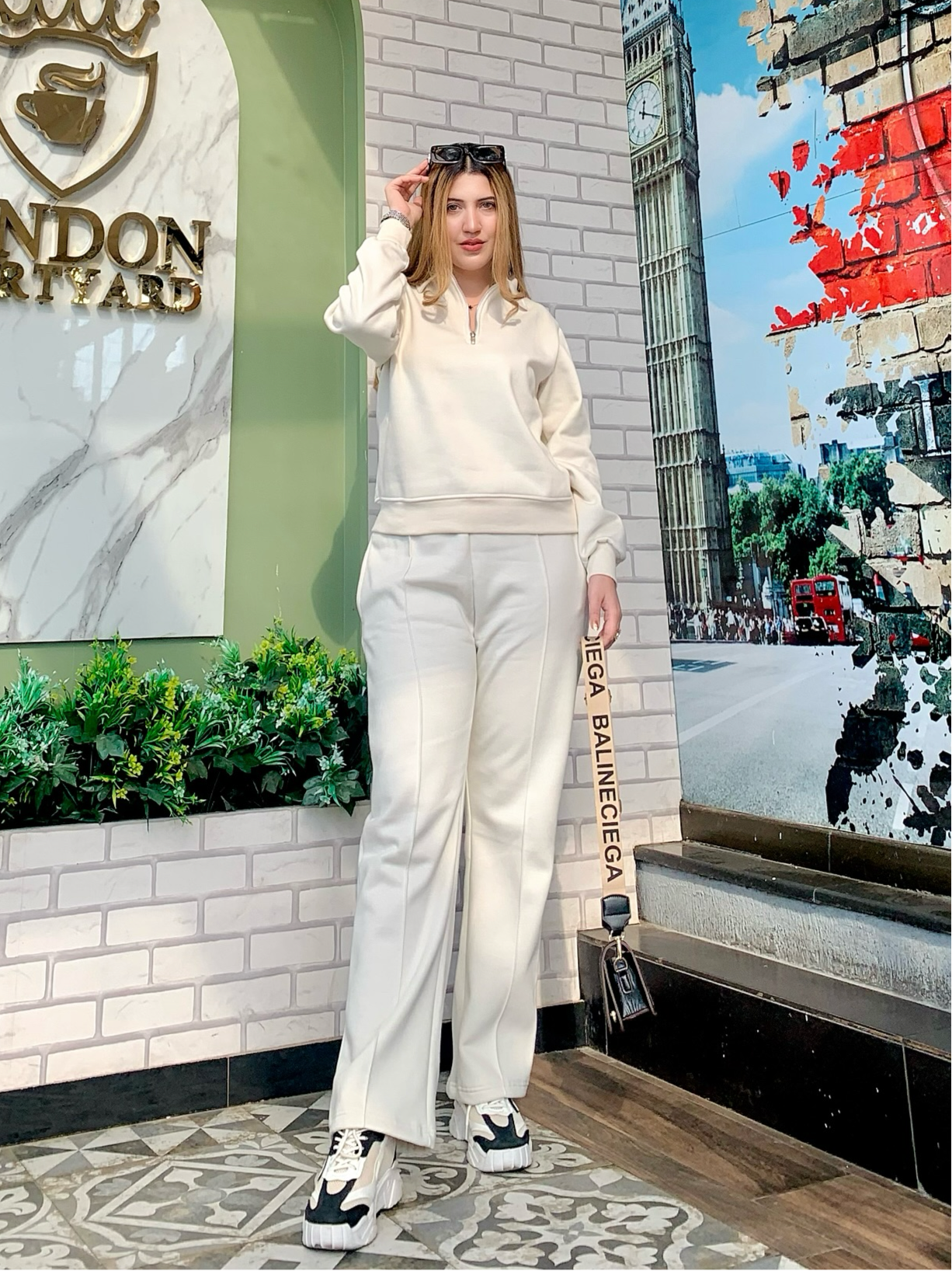 Off White 1/4 Zipper Tracksuit