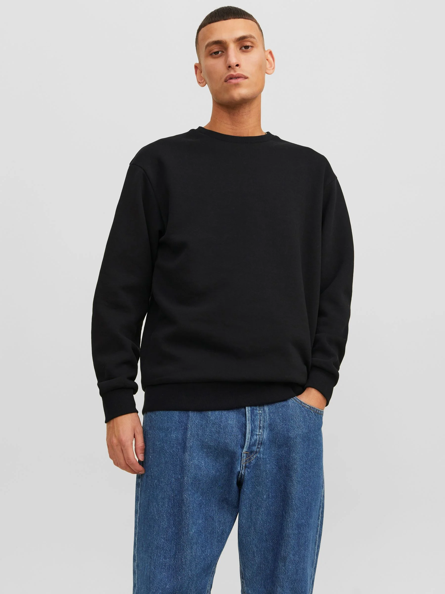 Men's Black Plain Sweatshirt