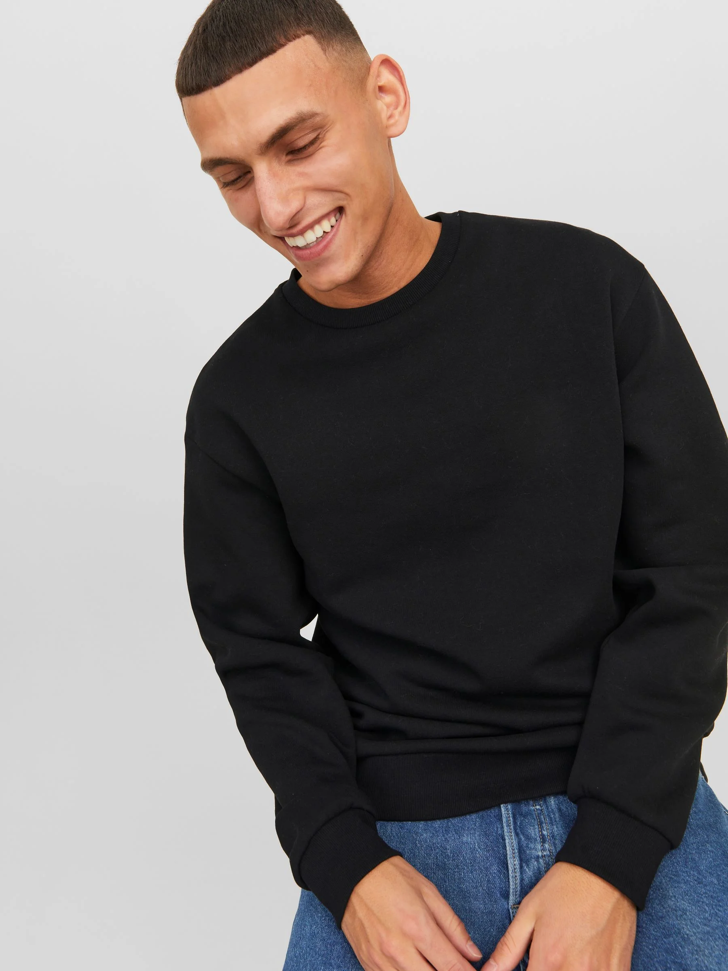 Men's Black Plain Sweatshirt