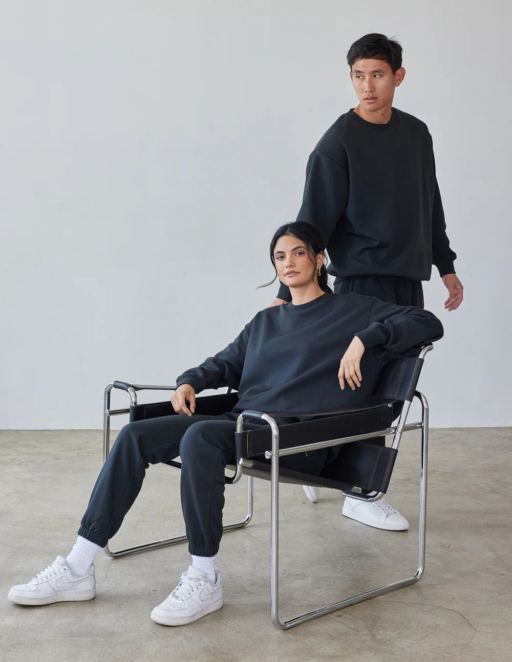 Black Plain Sweatshirt and Sweatpants