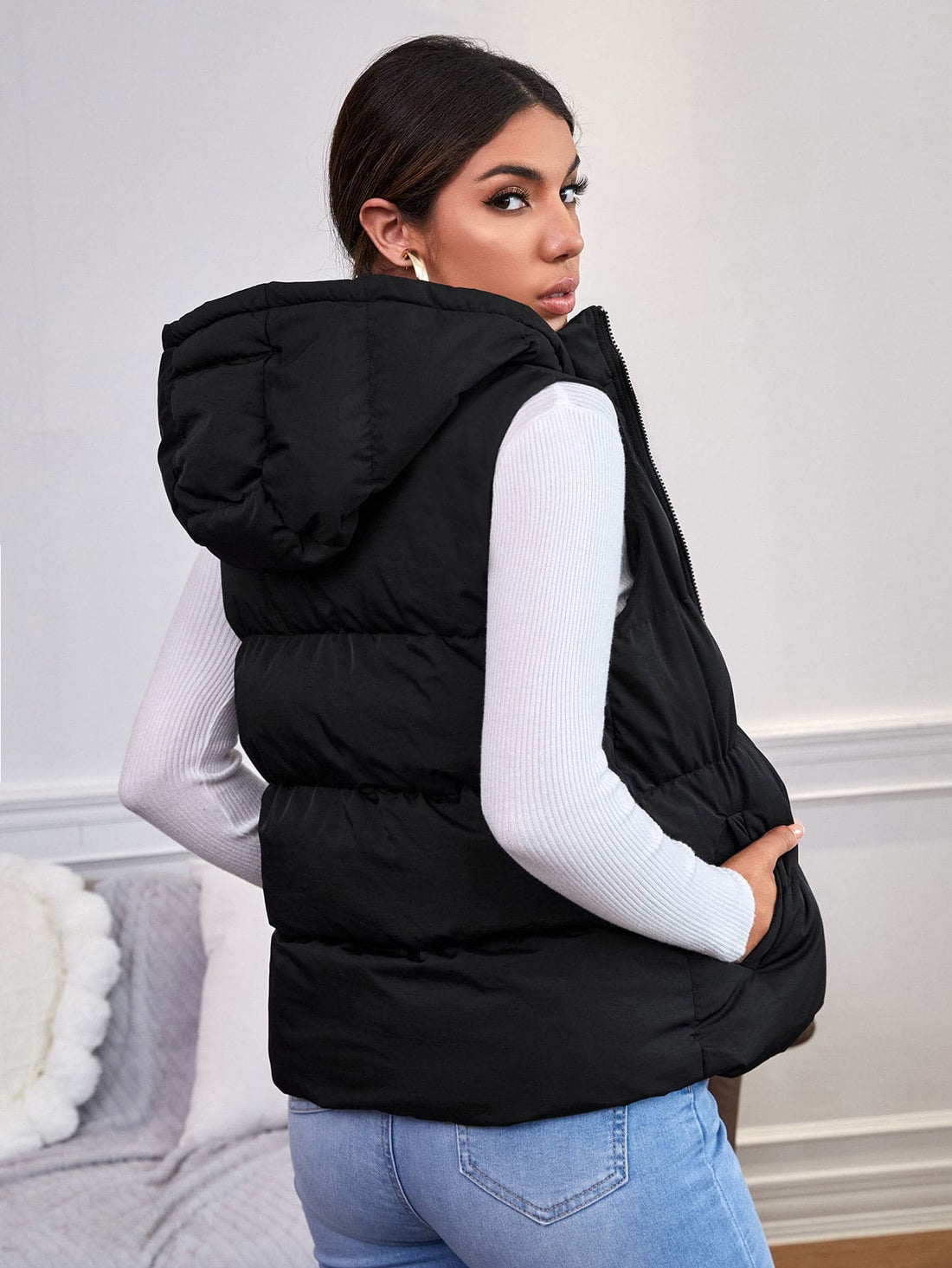 Black Sleeveless Puffer Jacket